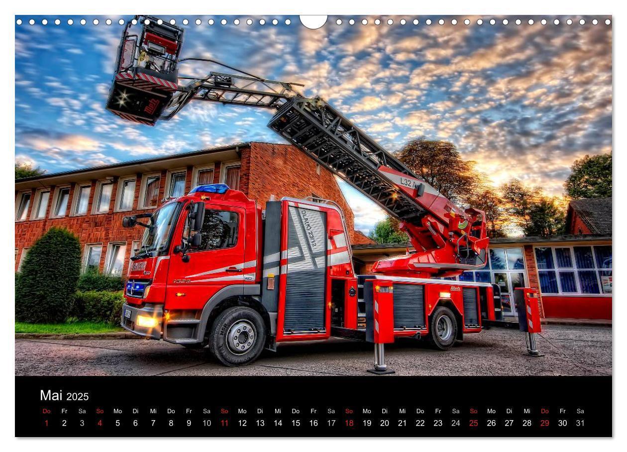 Bild: 9783435816743 | Feuerwehr Braunschweig (Wandkalender 2025 DIN A3 quer), CALVENDO...