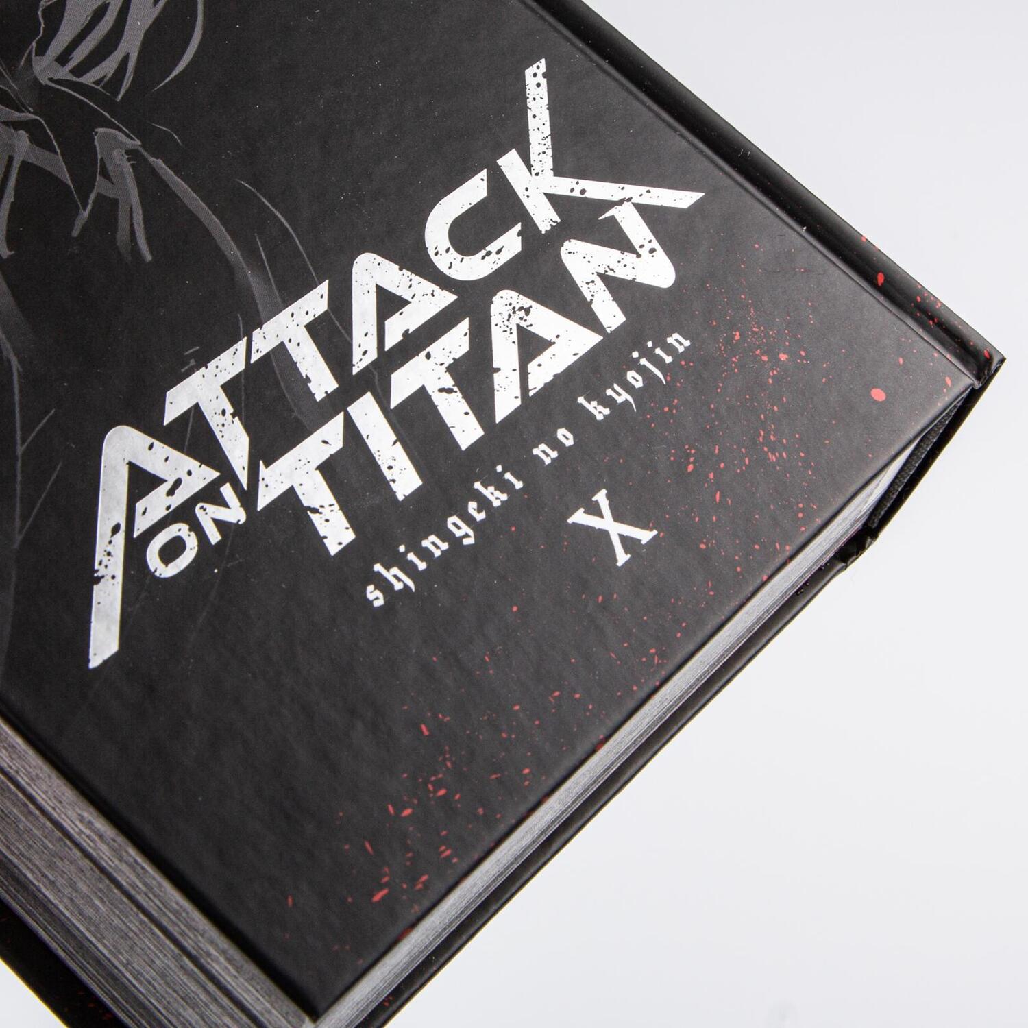 Bild: 9783551744258 | Attack on Titan Deluxe 10 | Hajime Isayama | Buch | 564 S. | Deutsch