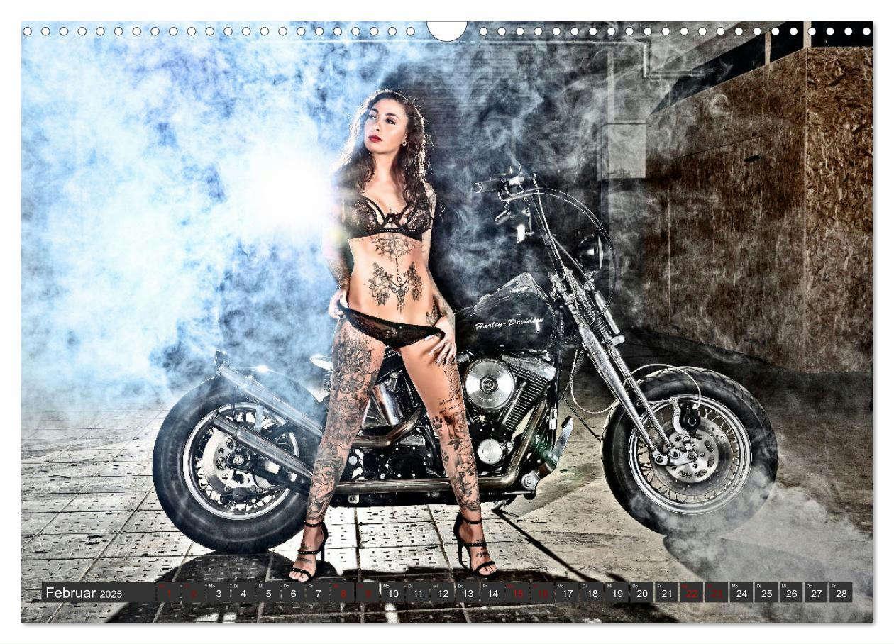 Bild: 9783457142073 | Motorräder und Sexy Girls (Wandkalender 2025 DIN A3 quer), CALVENDO...