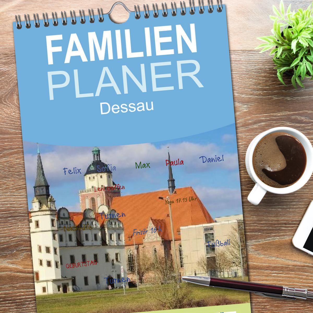 Bild: 9783457117941 | Familienplaner 2025 - Dessau mit 5 Spalten (Wandkalender, 21 x 45...