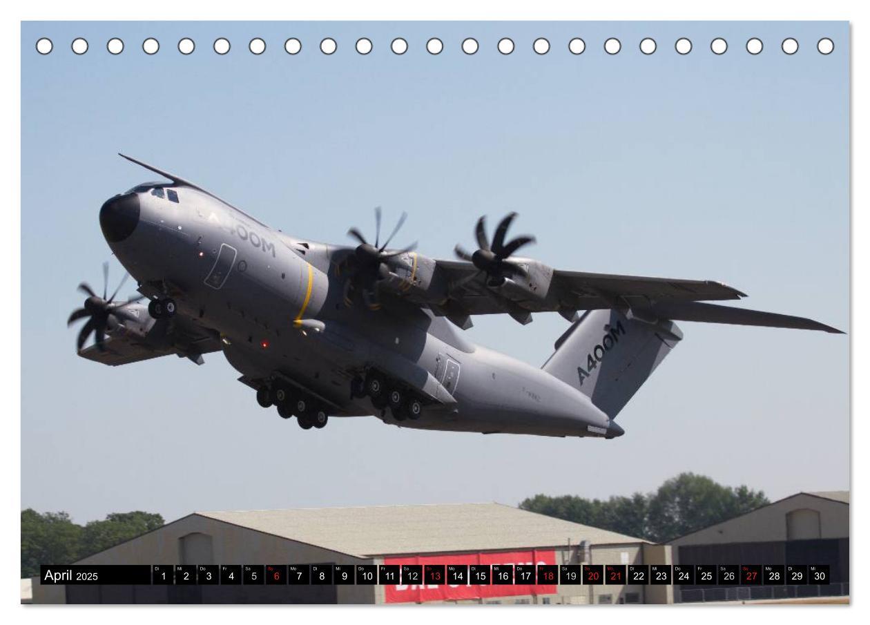 Bild: 9783435469765 | Augenblicke in der Luft: Airbus A400M (Tischkalender 2025 DIN A5...