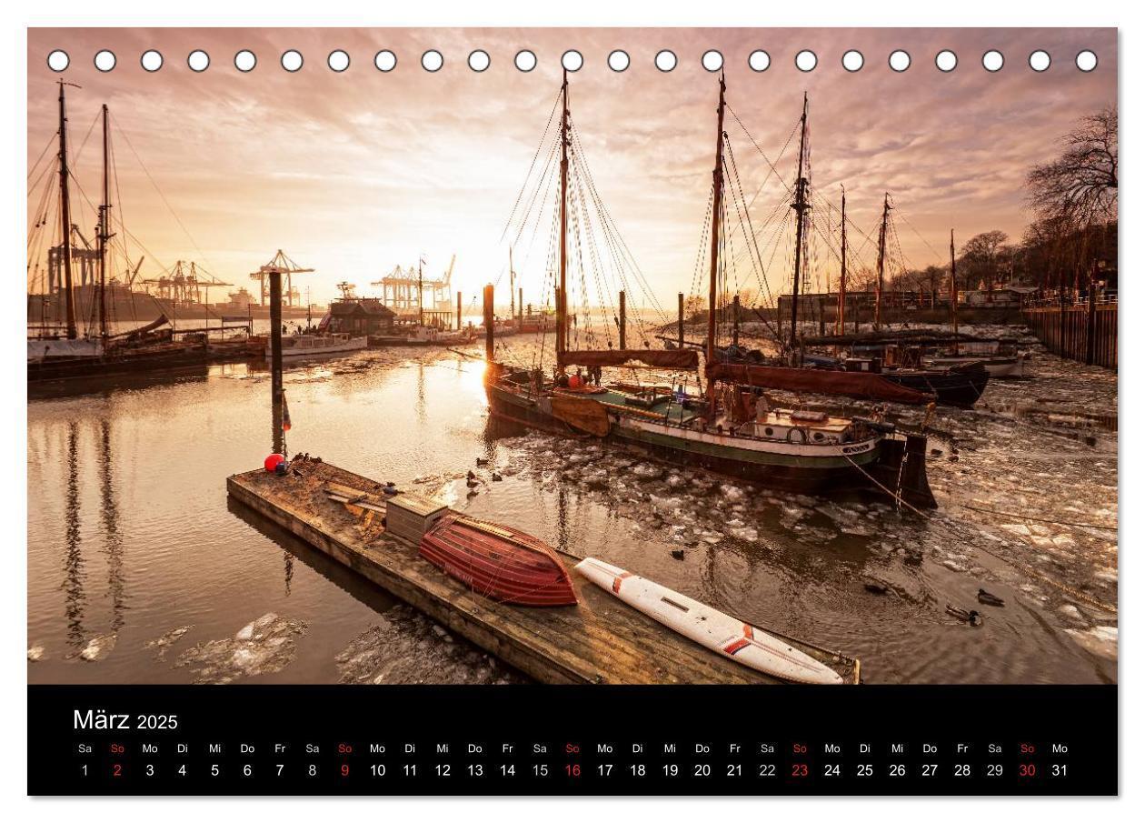 Bild: 9783435620821 | Hamburg . Das Tor zur Welt... (Tischkalender 2025 DIN A5 quer),...