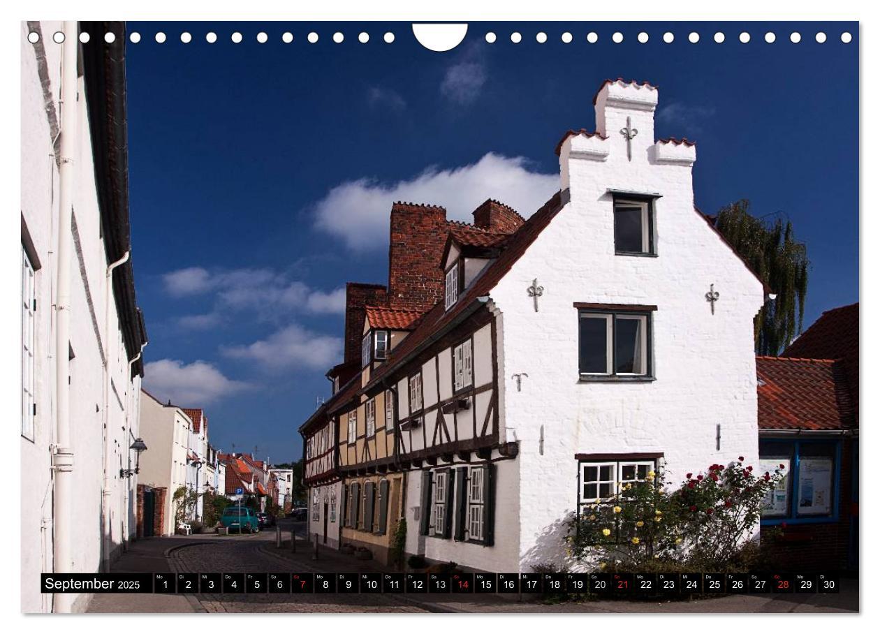 Bild: 9783435550074 | Ostseeperle Lübeck (Wandkalender 2025 DIN A4 quer), CALVENDO...