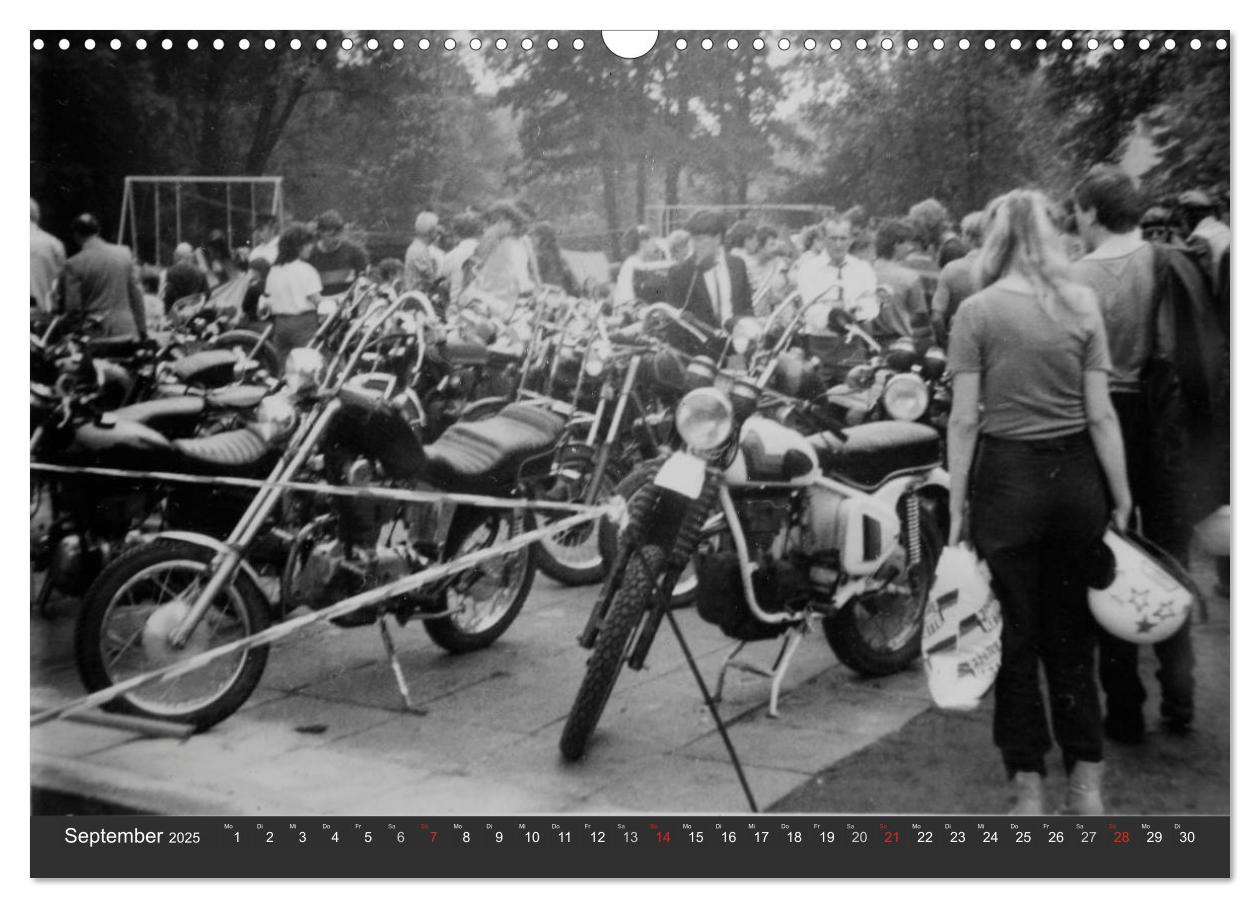 Bild: 9783435532087 | east Rider - Biker und Bikes aus der DDR (Wandkalender 2025 DIN A3...