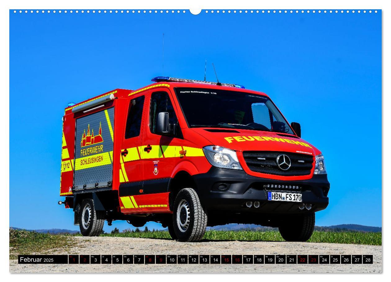 Bild: 9783435036813 | Feuerwehrfahrzeuge (Wandkalender 2025 DIN A2 quer), CALVENDO...