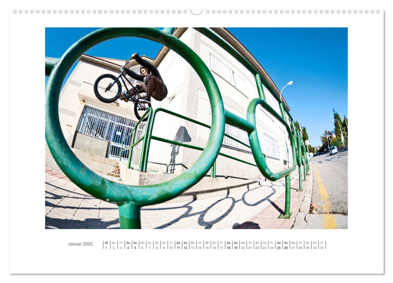 Bild: 9783435561056 | fullbmxcrmo4130 - bmx fotografie von tim korbmacher (Wandkalender...