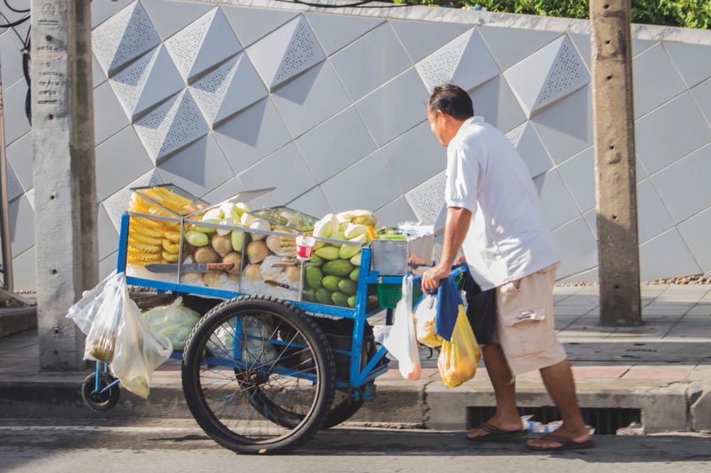 Bild: 9783959613538 | Bangkok Streetfood | 70 authentische Rezepte | Rojanametin (u. a.)