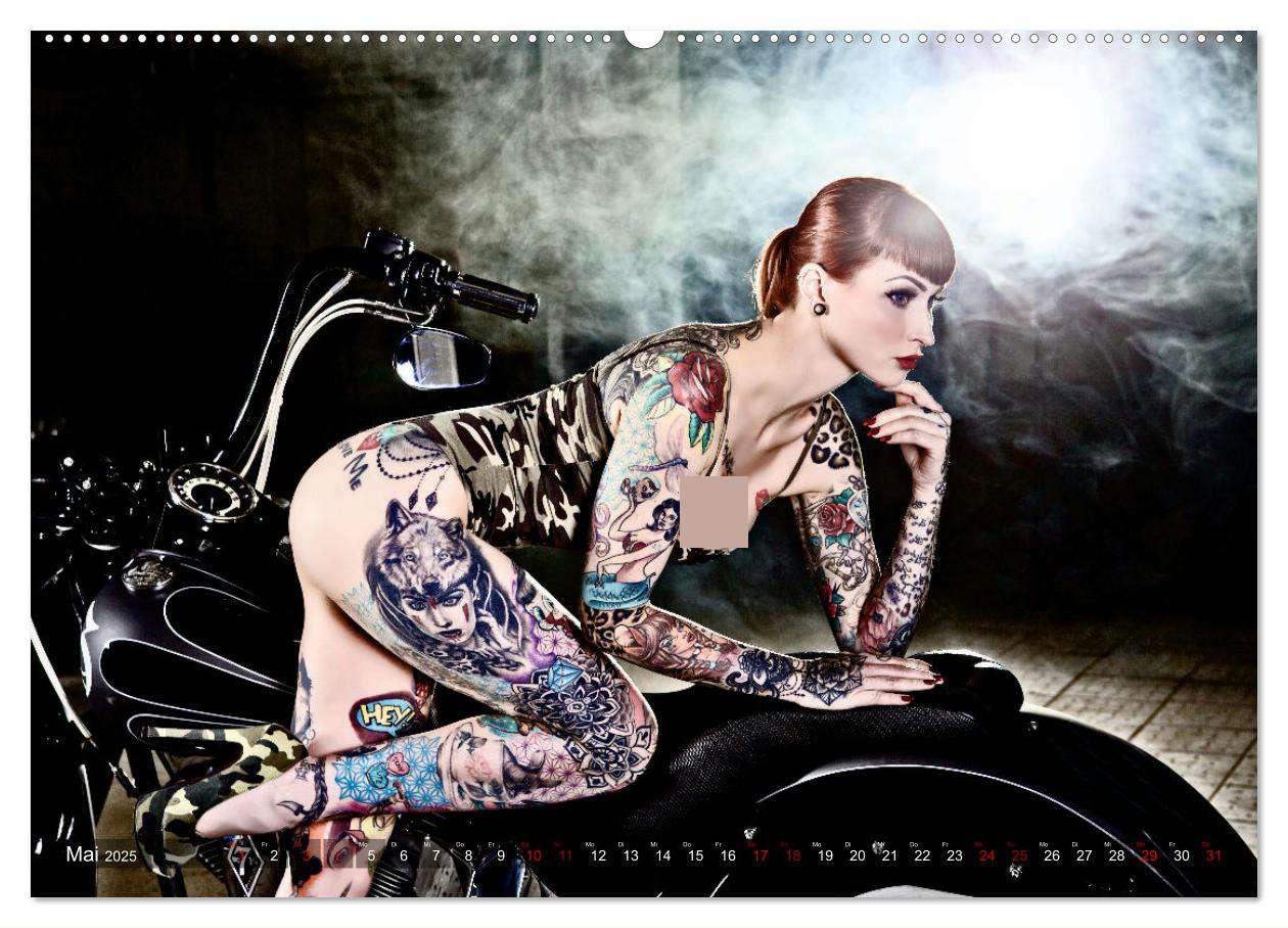 Bild: 9783383895944 | Motorräder und Sexy Girls (Wandkalender 2025 DIN A2 quer), CALVENDO...