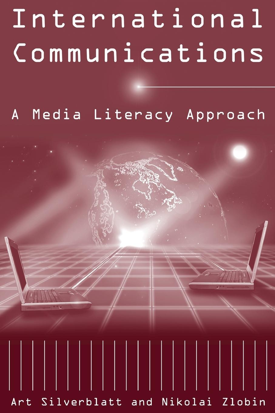 Cover: 9780765609755 | International Communications | A Media Literacy Approach | Taschenbuch