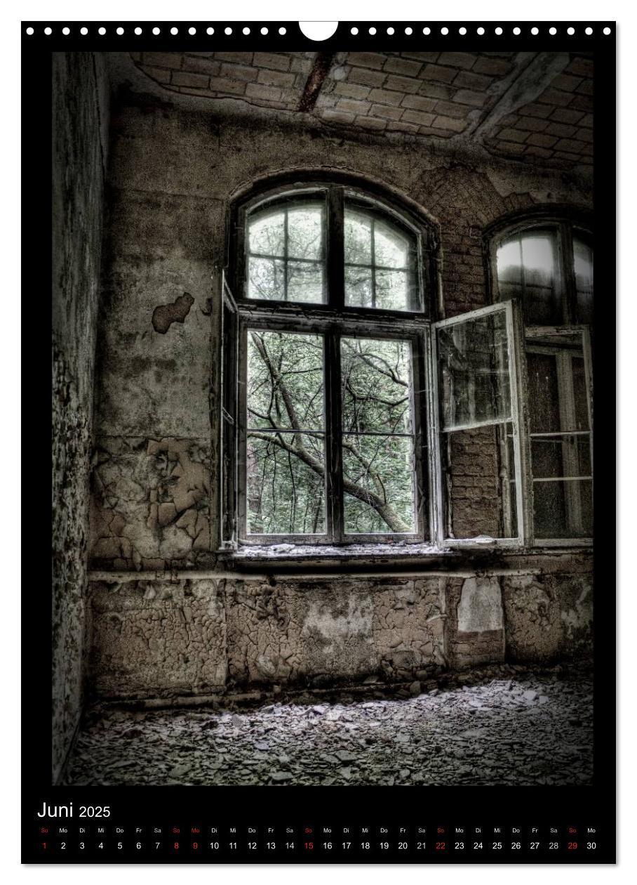 Bild: 9783457082621 | Lost Places Vergessene Orte (Wandkalender 2025 DIN A3 hoch),...