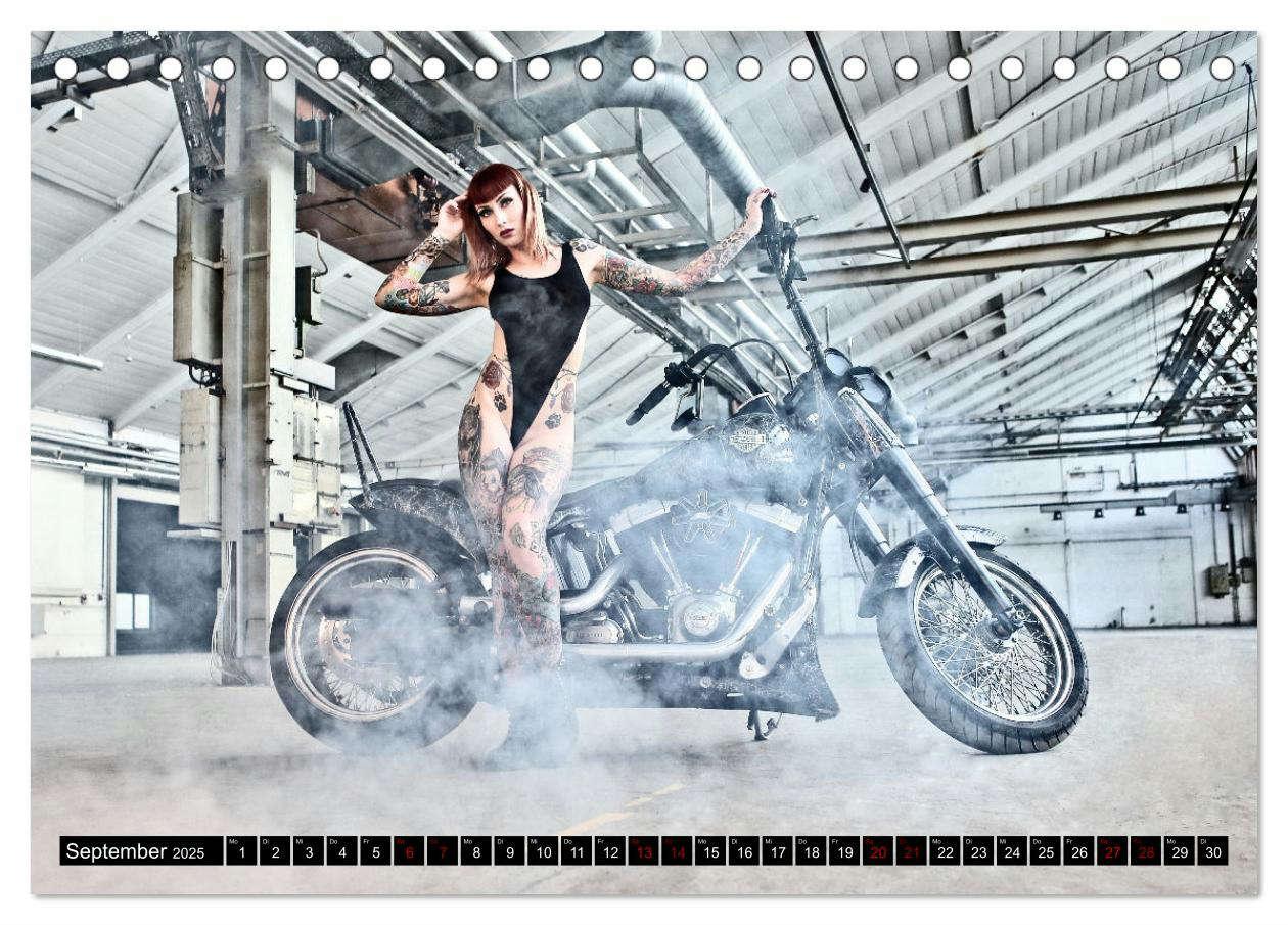 Bild: 9783435049479 | Motorräder und Sexy Girls (Tischkalender 2025 DIN A5 quer),...