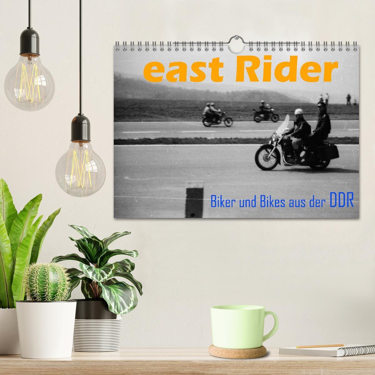 Bild: 9783435532681 | east Rider - Biker und Bikes aus der DDR (Wandkalender 2025 DIN A4...