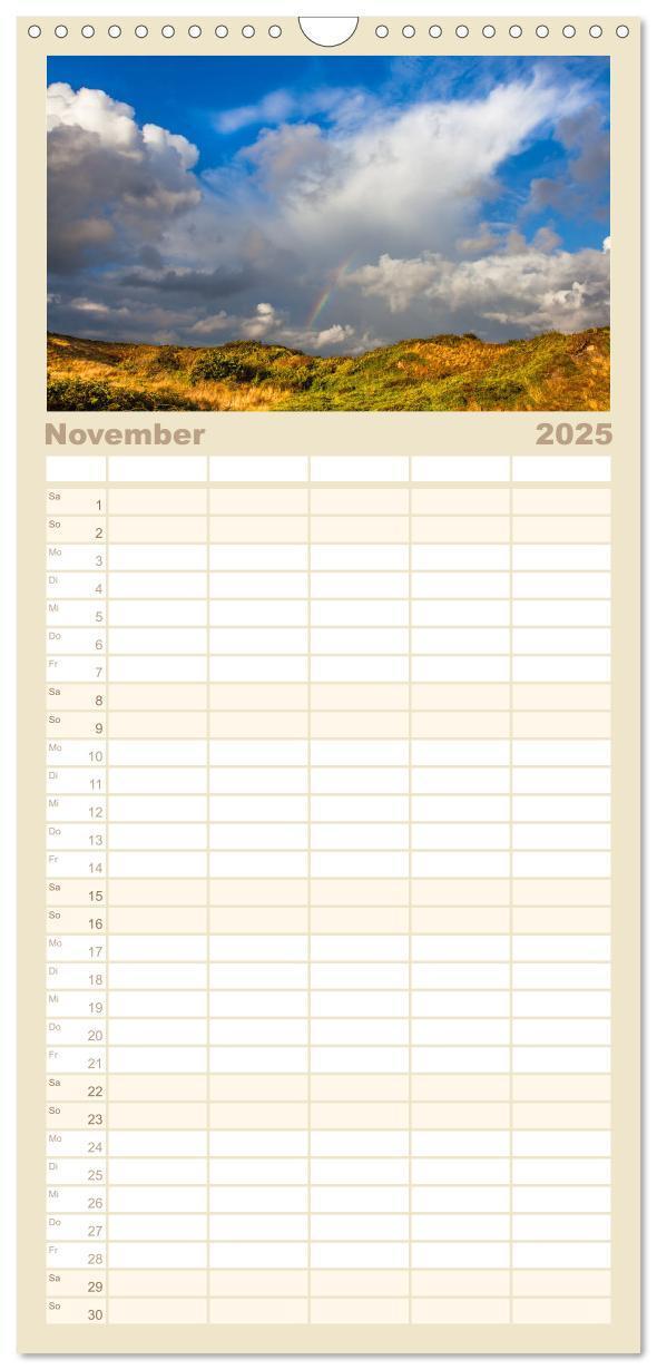 Bild: 9783457098189 | Familienplaner 2025 - Moin Spiekeroog mit 5 Spalten (Wandkalender,...