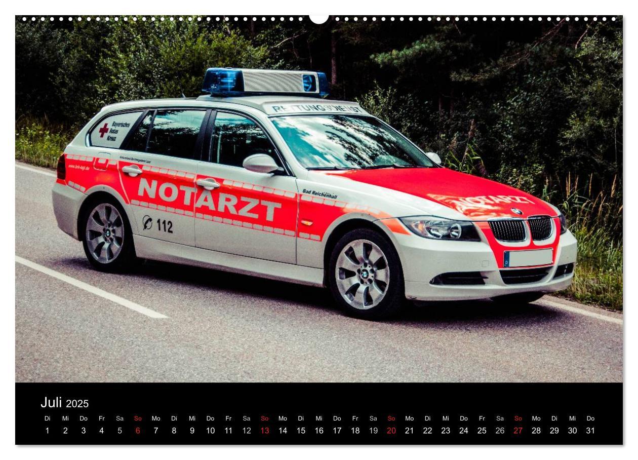 Bild: 9783435768677 | Einsatzfahrzeuge - Bayern (Wandkalender 2025 DIN A2 quer), CALVENDO...