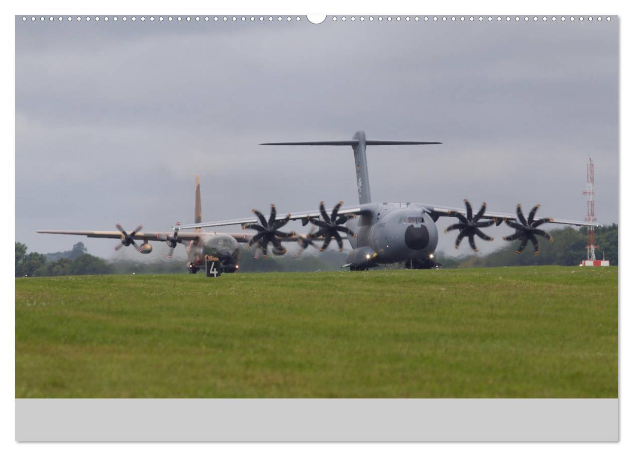 Bild: 9783435375196 | Transportflugzeug Airbus A400M Atlas (Wandkalender 2025 DIN A2...