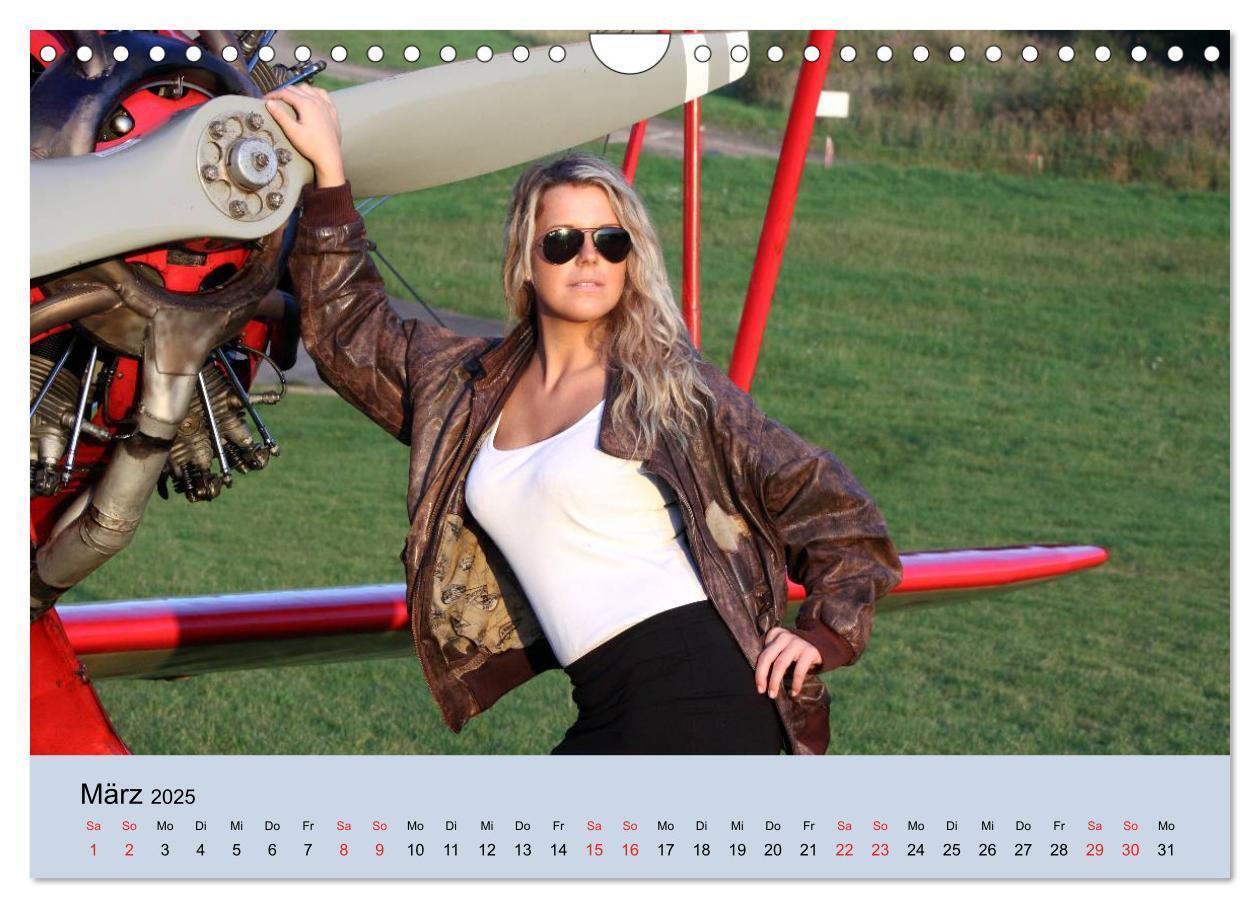 Bild: 9783435809943 | Aircraft Girls 2025 (Wandkalender 2025 DIN A4 quer), CALVENDO...