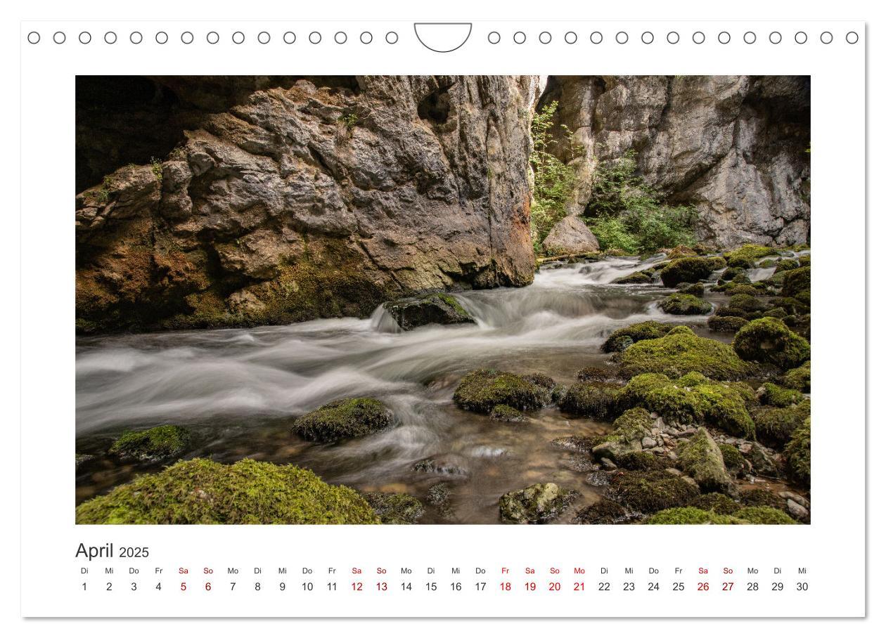 Bild: 9783383848100 | Slowenien - Wilde Bären und zauberhafte Natur (Wandkalender 2025...