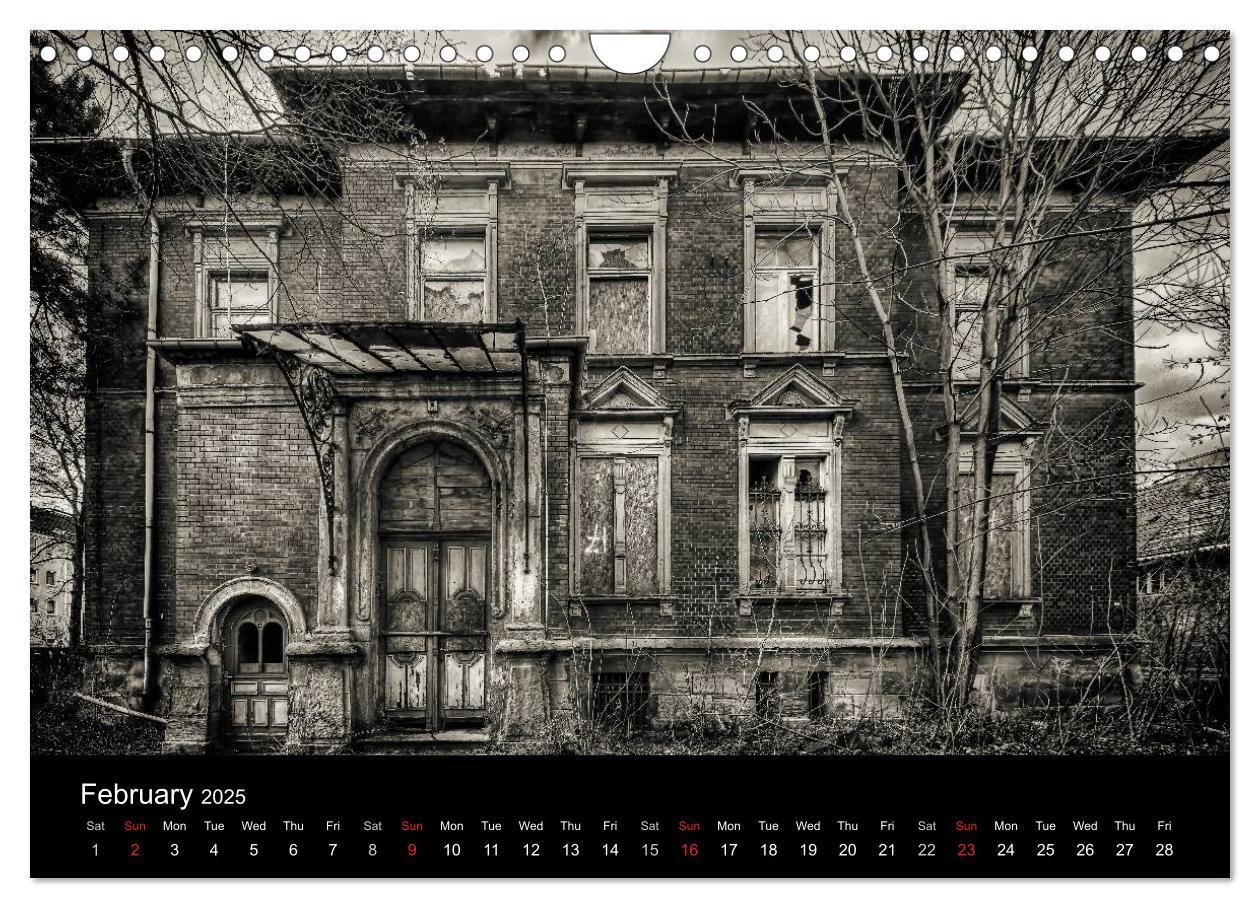 Bild: 9781325955794 | Abandoned Places Haunted Houses (Wall Calendar 2025 DIN A4...