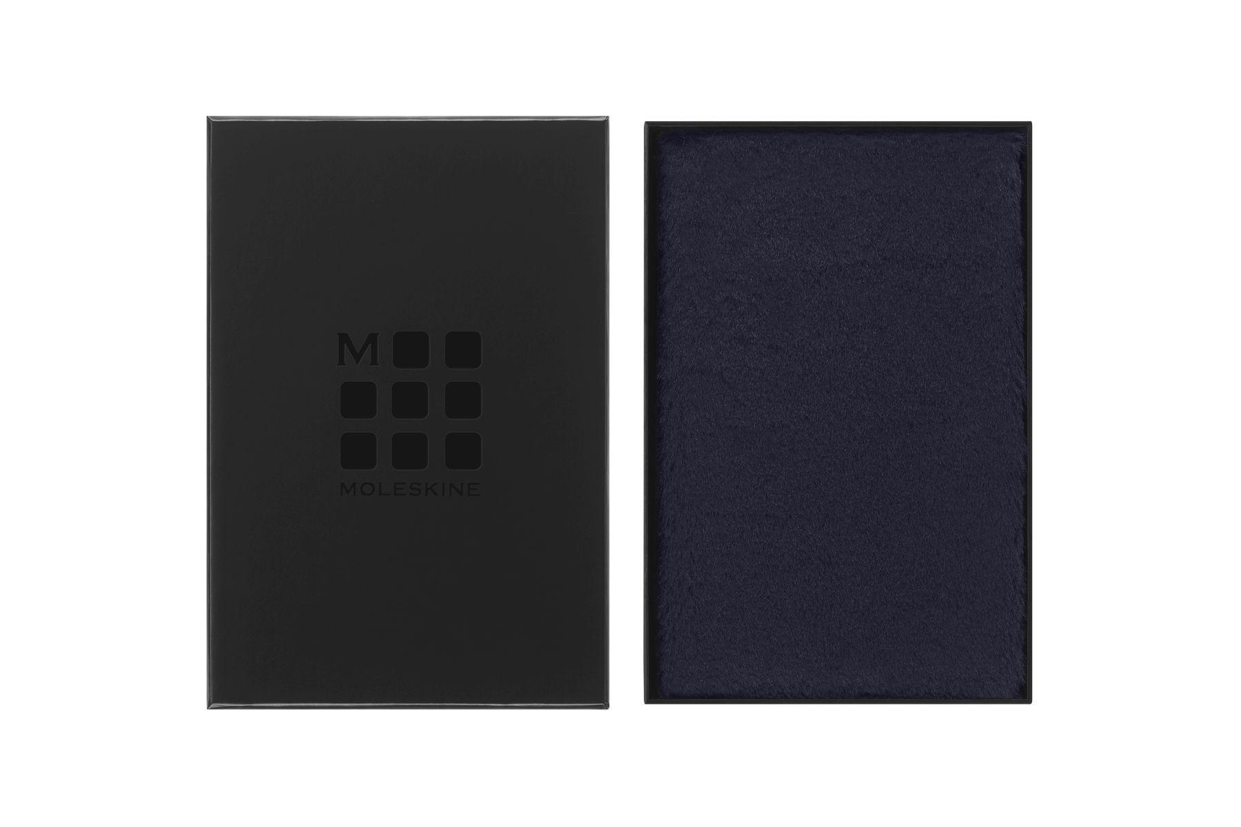 Bild: 8056598855371 | Moleskine Limited Edition Notebook Fur, Large, Ruled, Dark Blue (5...