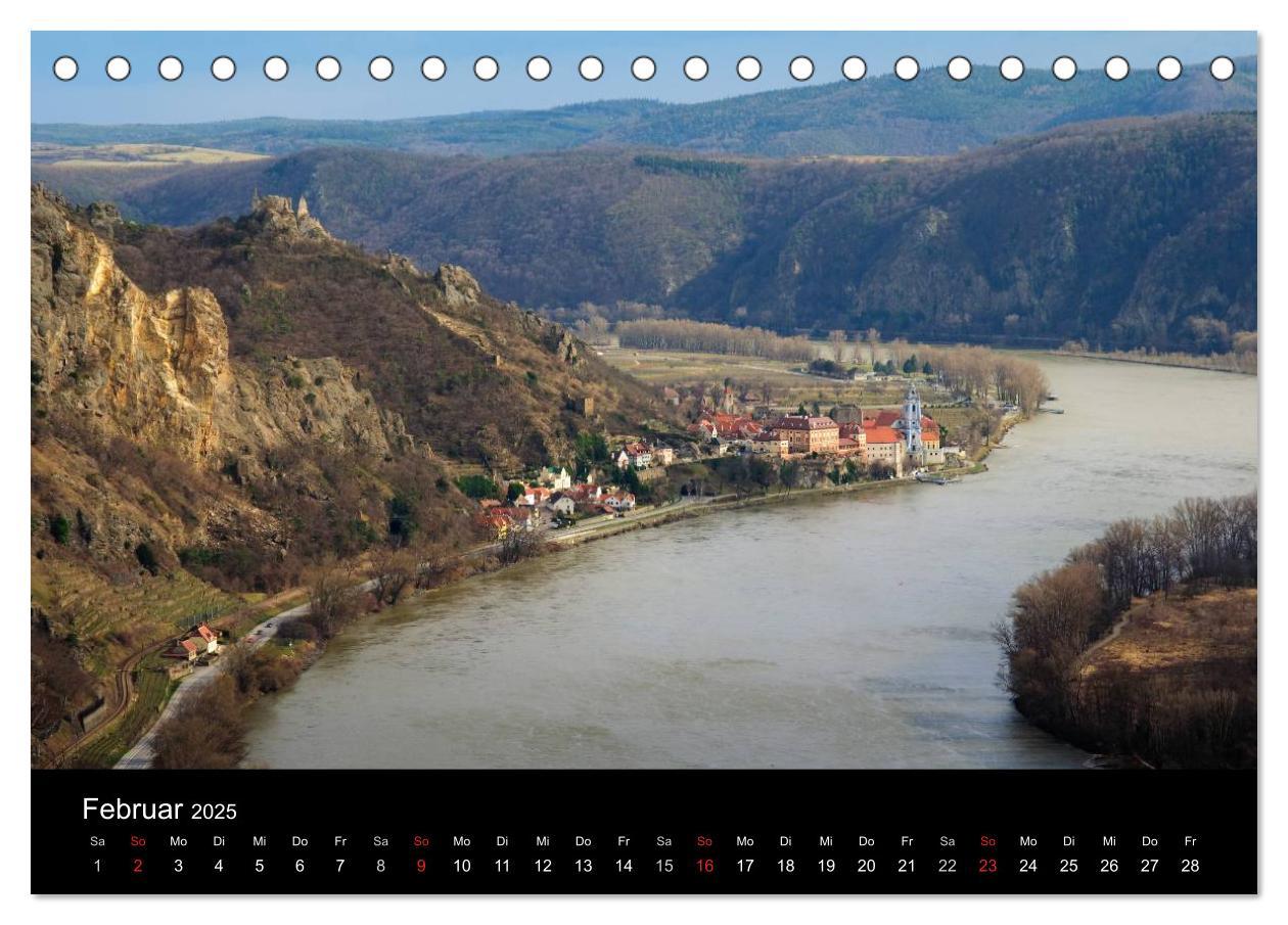 Bild: 9783435700967 | Wachau, Wachau, du Träumerin (Tischkalender 2025 DIN A5 quer),...