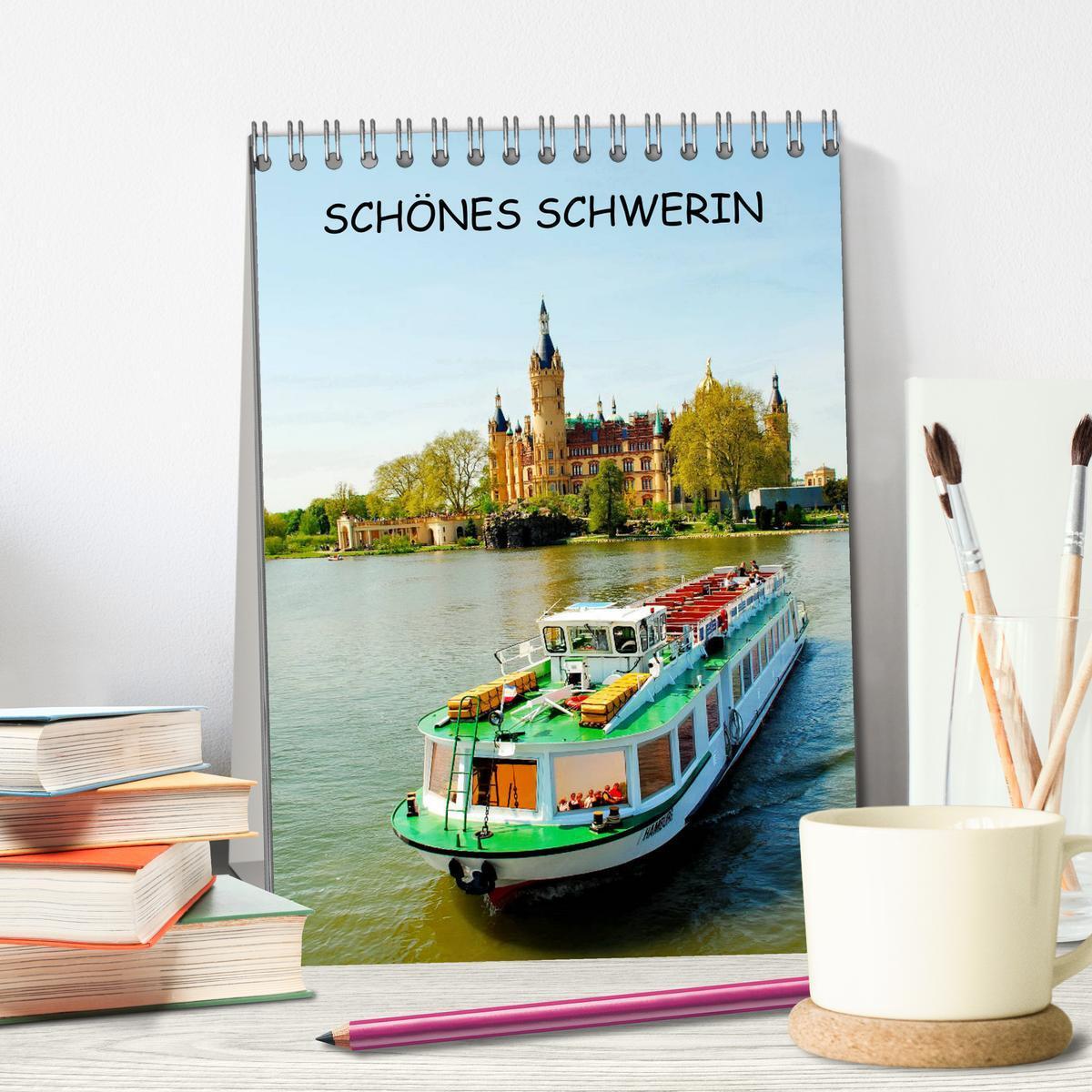 Bild: 9783435979967 | SCHÖNES SCHWERIN (Tischkalender 2025 DIN A5 hoch), CALVENDO...