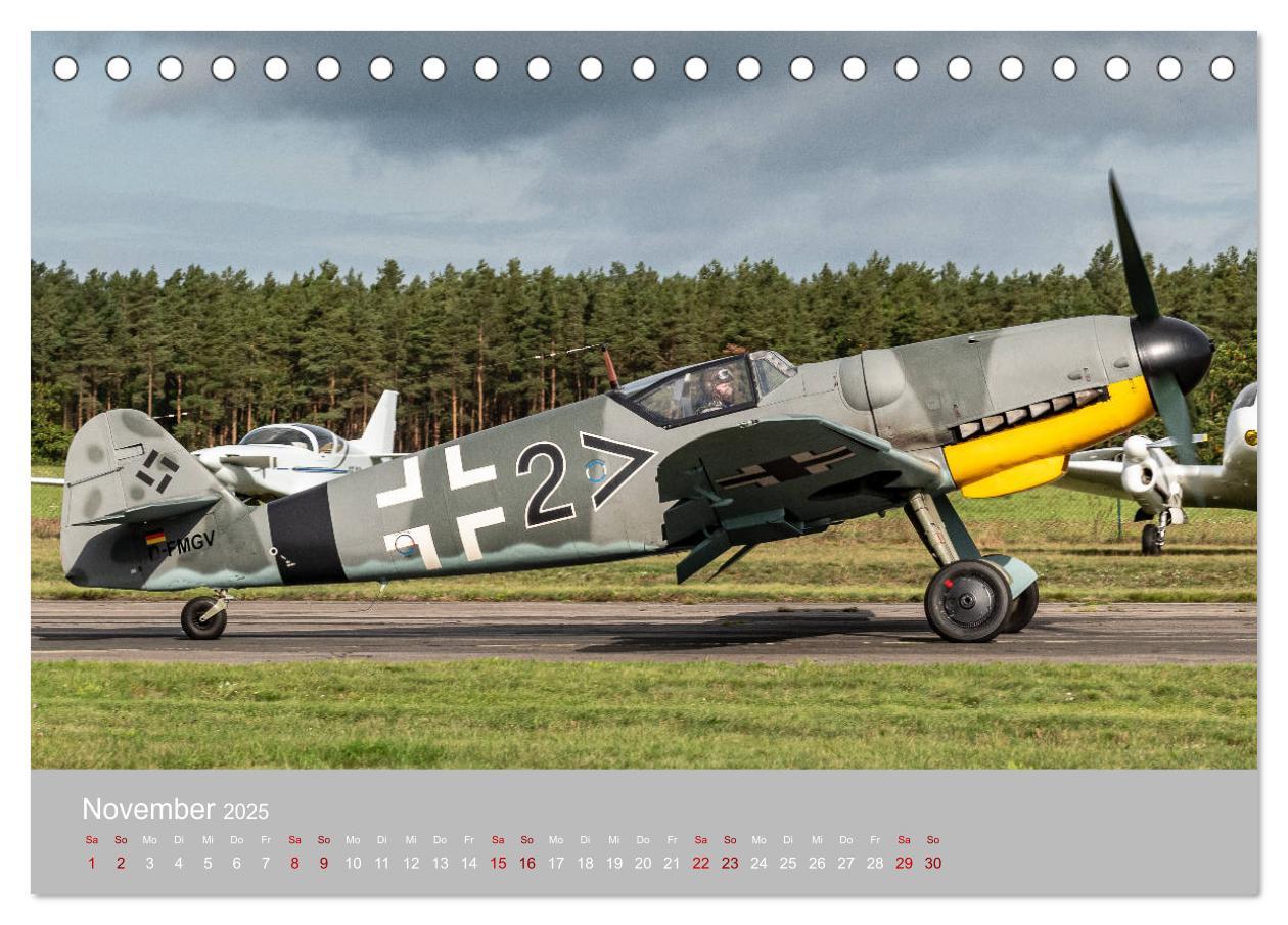 Bild: 9783435147366 | Fliegende Legenden - Warbirds (Tischkalender 2025 DIN A5 quer),...