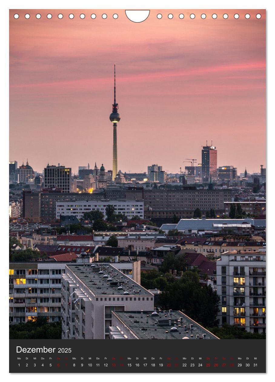 Bild: 9783435910151 | Berliner Fernsehturm - Magische Momente (Wandkalender 2025 DIN A4...