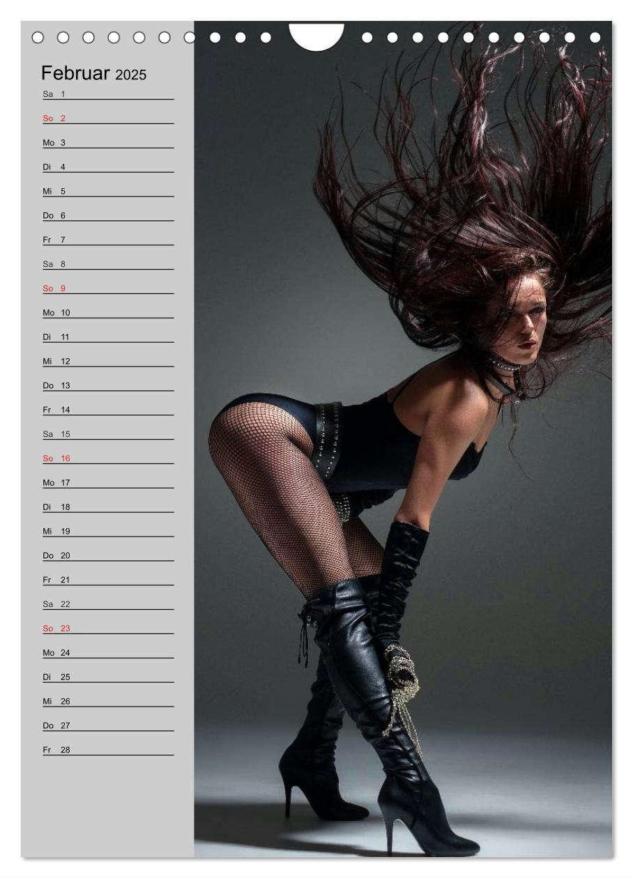 Bild: 9783457021880 | Erotik. Dessous-Träume (Wandkalender 2025 DIN A4 hoch), CALVENDO...