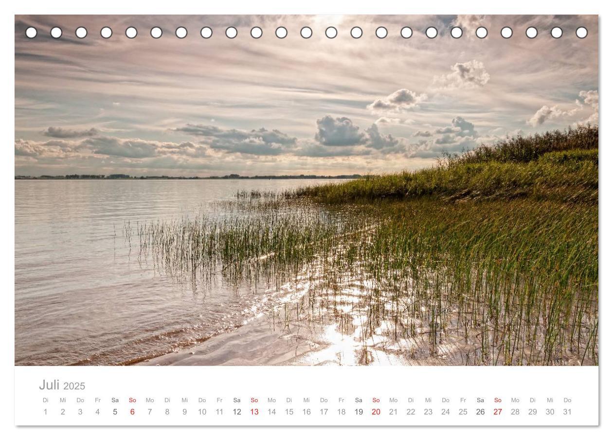 Bild: 9783435619450 | Lichtreise durch Schleswig-Holstein (Tischkalender 2025 DIN A5...