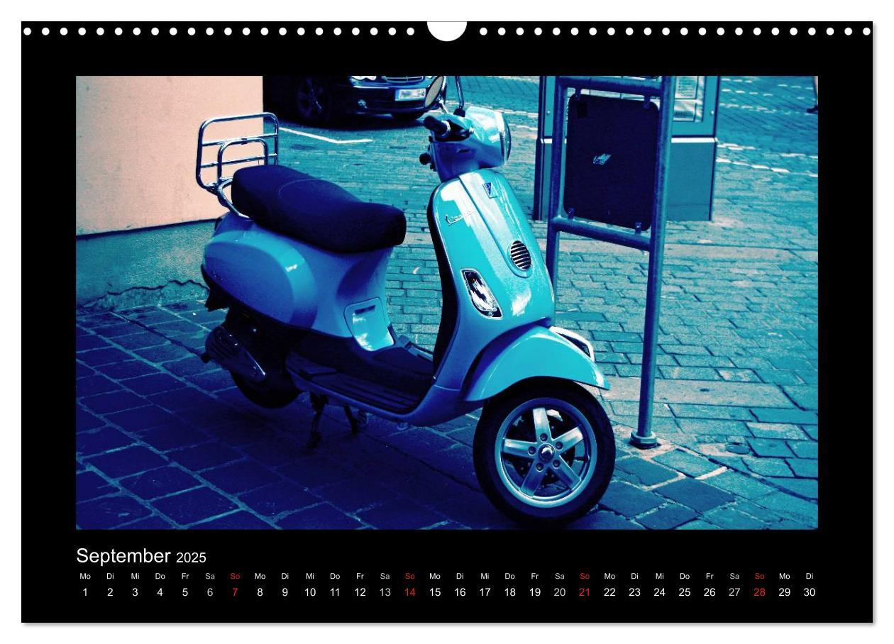 Bild: 9783435838127 | Motorroller (Wandkalender 2025 DIN A3 quer), CALVENDO Monatskalender