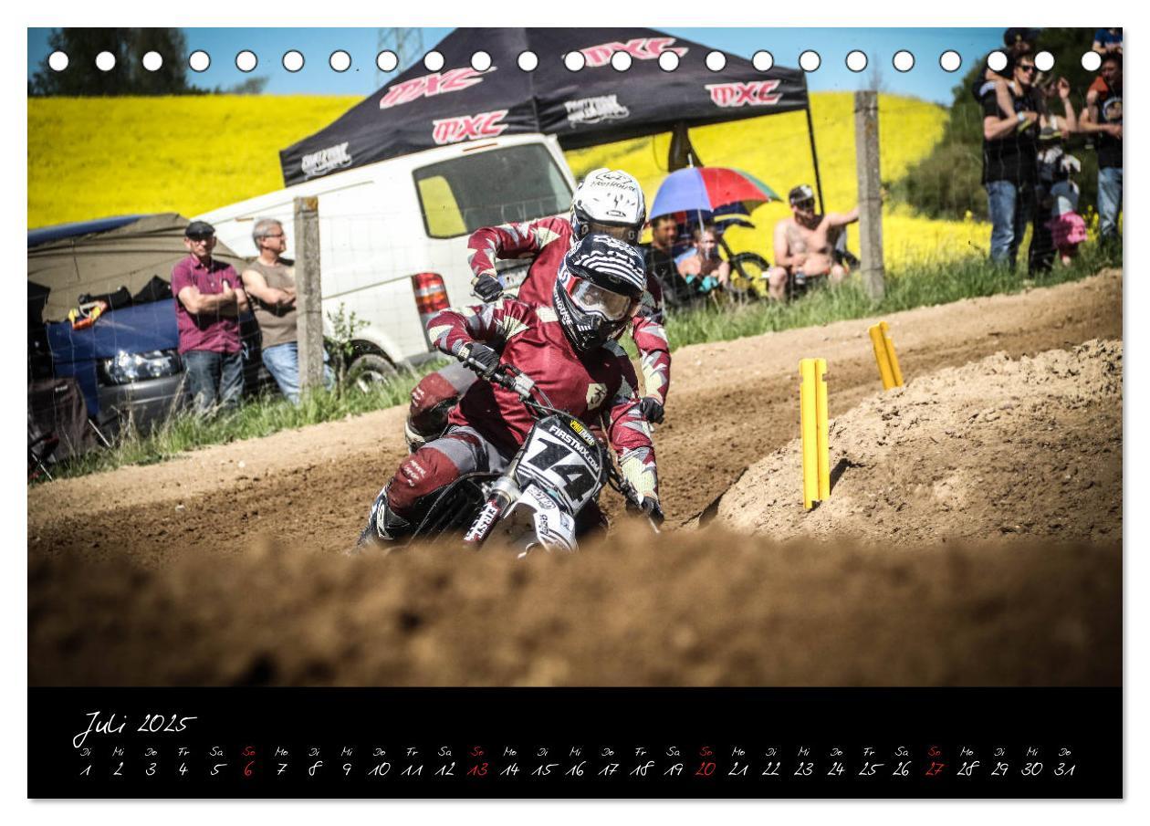 Bild: 9783435294381 | Motocross Racing 2025 (Tischkalender 2025 DIN A5 quer), CALVENDO...