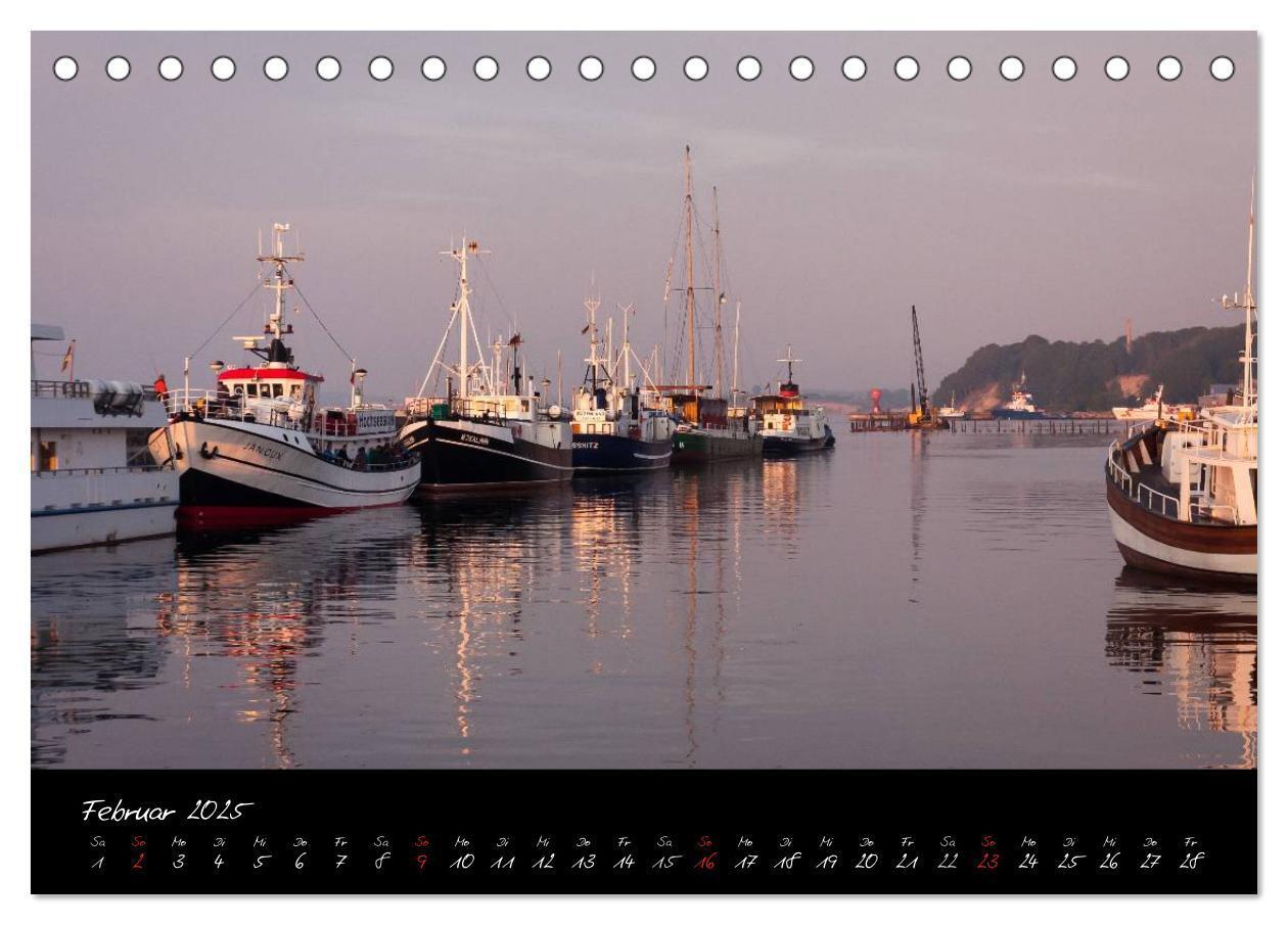 Bild: 9783435780044 | Sassnitz und Rügen (Tischkalender 2025 DIN A5 quer), CALVENDO...