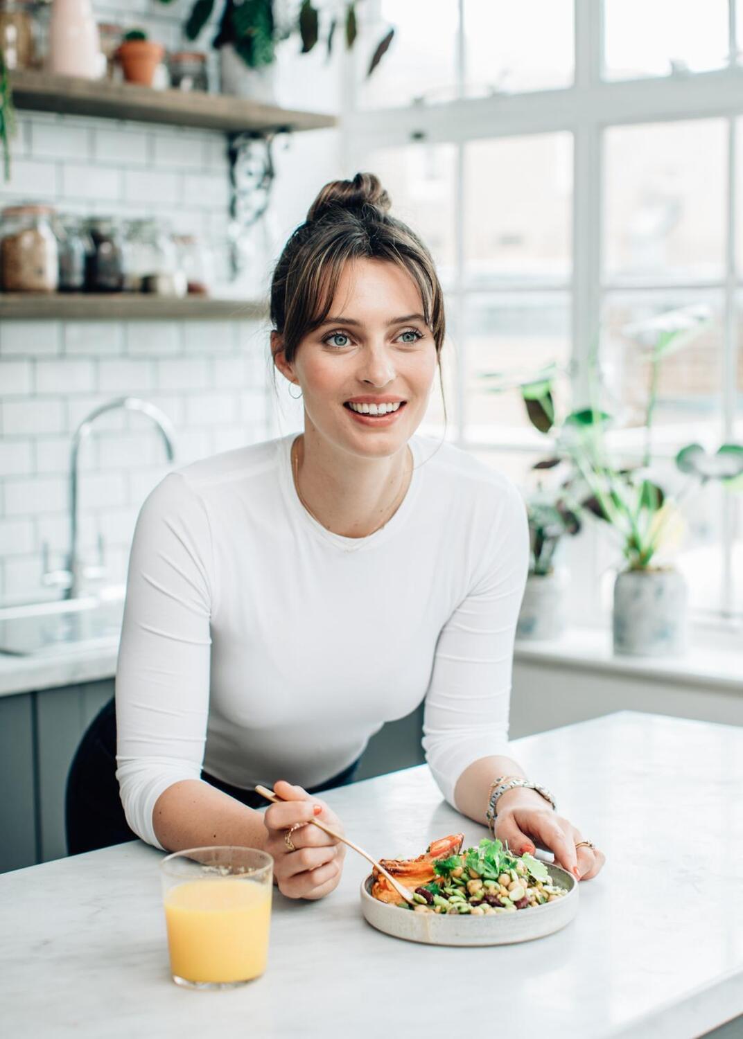 Autor: 9783827013996 | Deliciously Ella. The Plant-Based Cookbook | Ella Mills | Buch | 2019