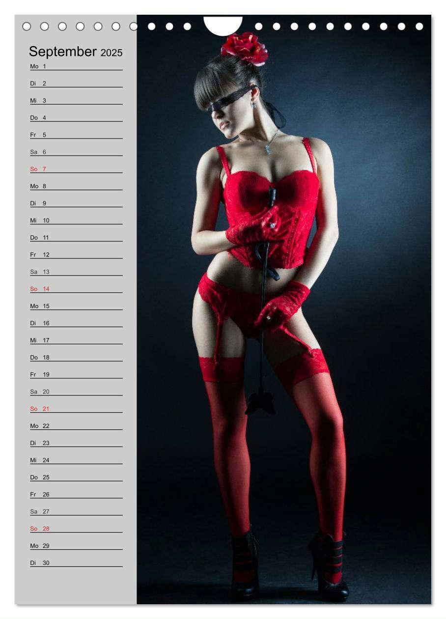 Bild: 9783457021880 | Erotik. Dessous-Träume (Wandkalender 2025 DIN A4 hoch), CALVENDO...