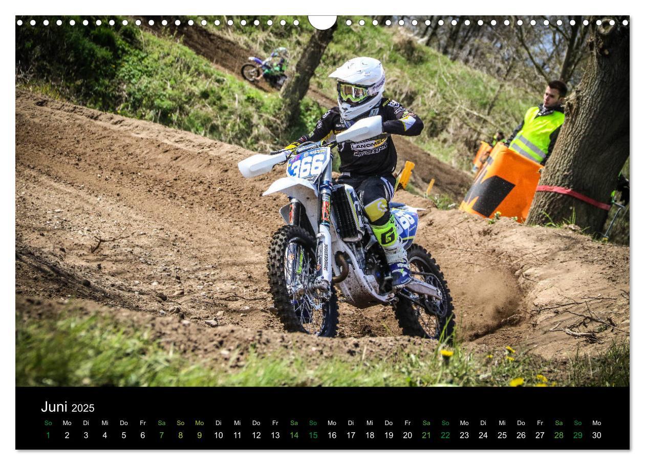 Bild: 9783435374335 | Motocross Ladies 2025 (Wandkalender 2025 DIN A3 quer), CALVENDO...