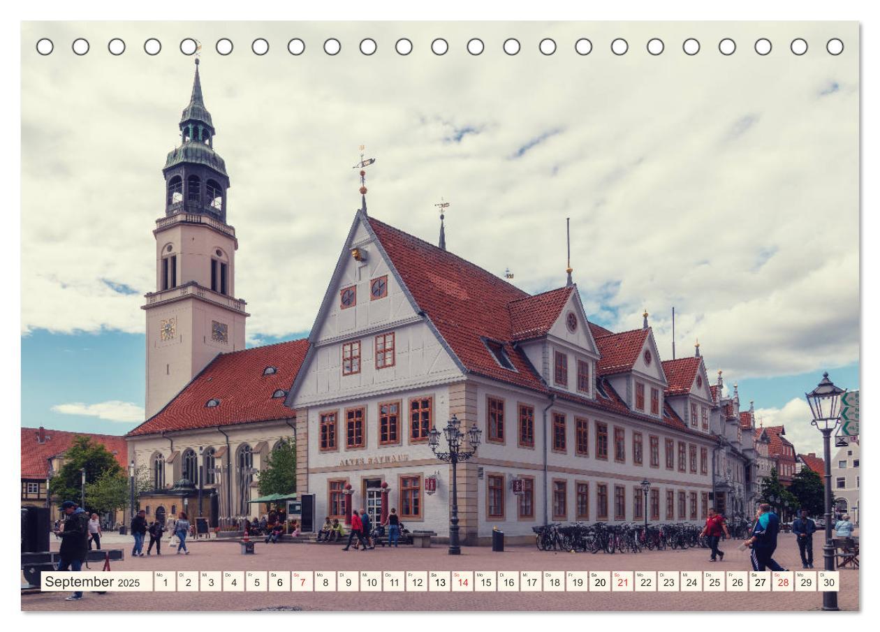 Bild: 9783435115396 | Altstadt Celle (Tischkalender 2025 DIN A5 quer), CALVENDO...