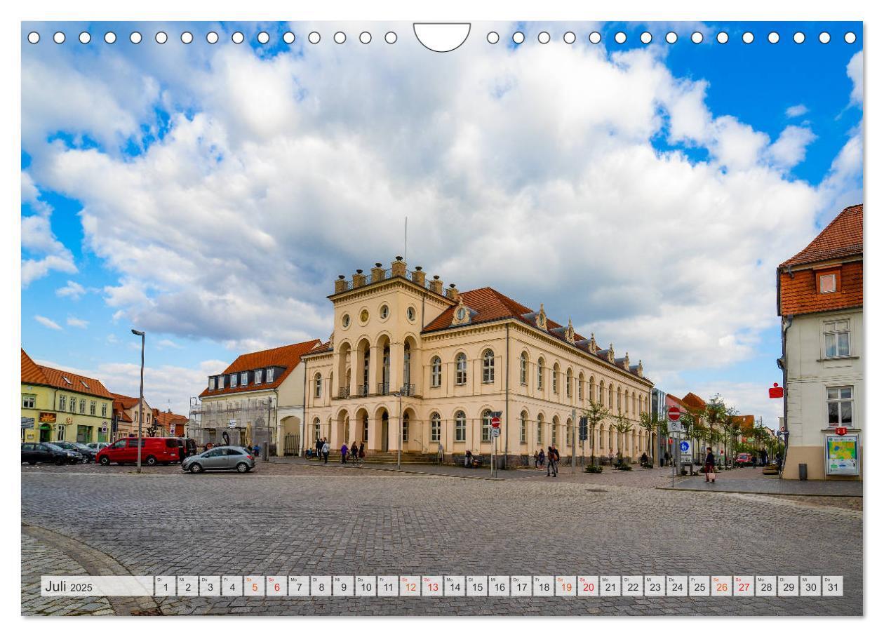 Bild: 9783435240838 | Neustrelitz Impressionen (Wandkalender 2025 DIN A4 quer), CALVENDO...