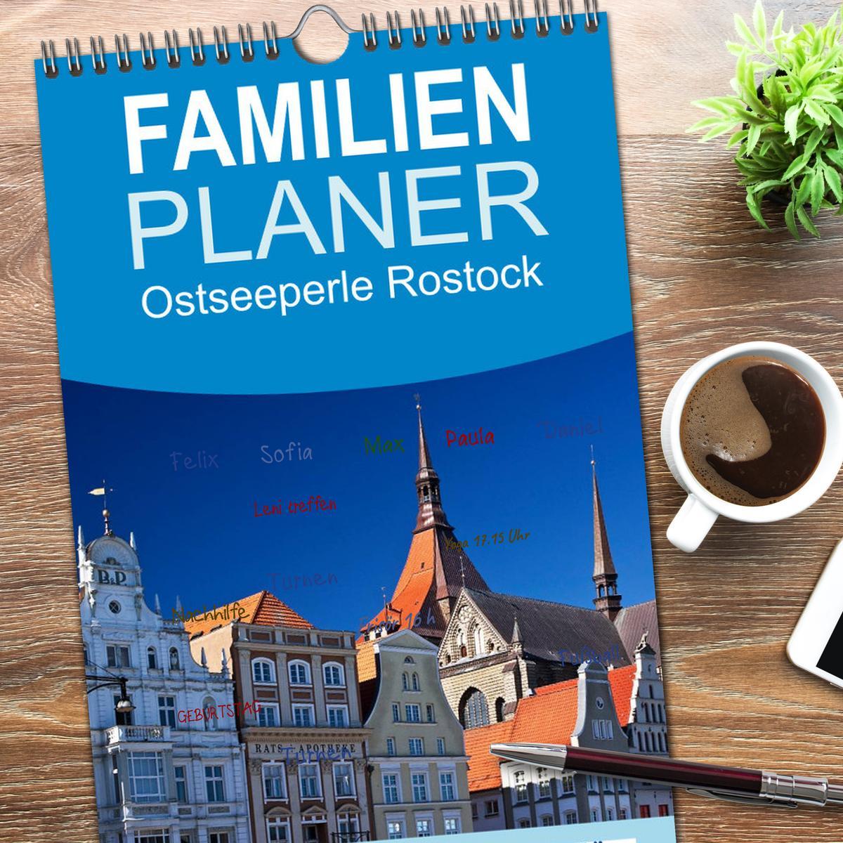 Bild: 9783457122617 | Familienplaner 2025 - Ostseeperle Rostock mit 5 Spalten...