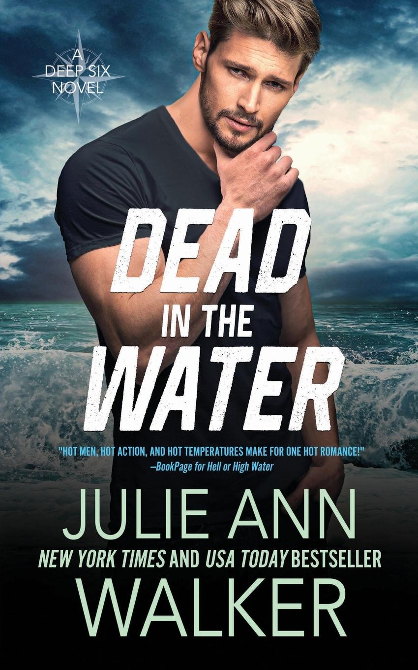 Cover: 9781950100125 | Dead in the Water | Julie Ann Walker | Taschenbuch | Englisch | 2022