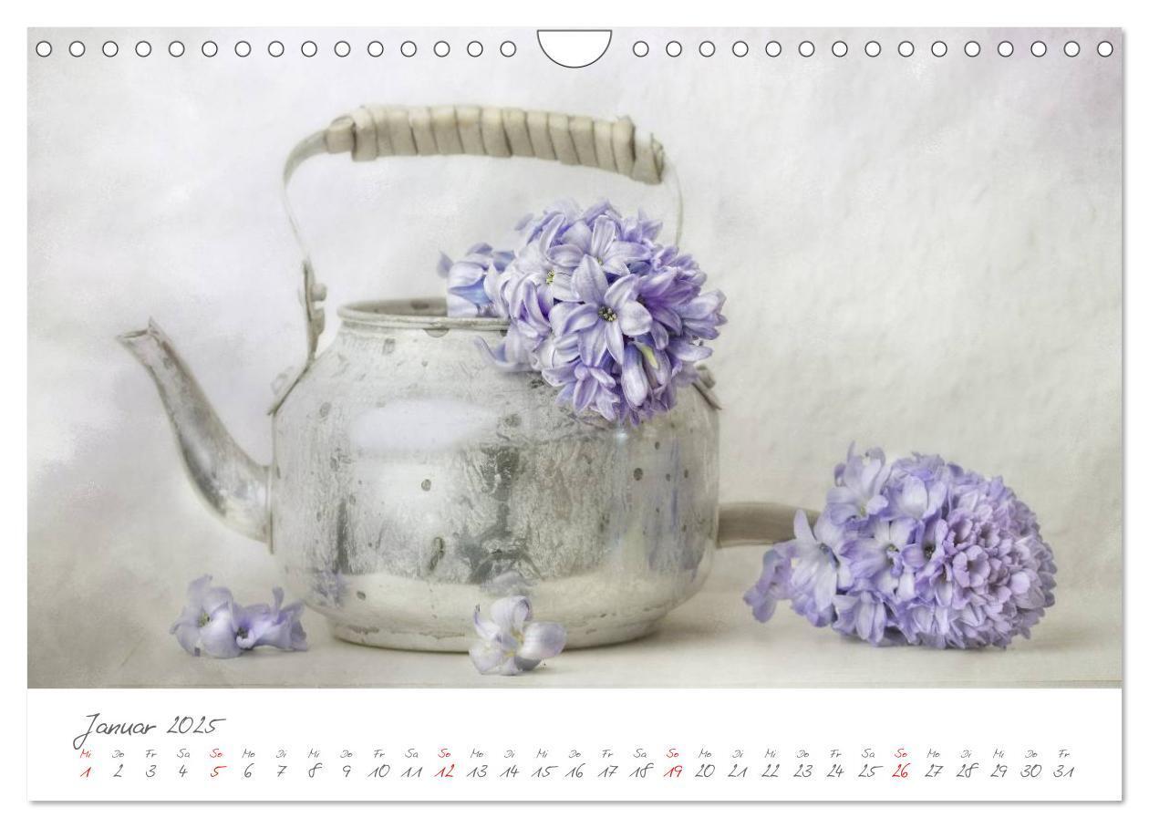 Bild: 9783435667932 | Blüten Poesie (Wandkalender 2025 DIN A4 quer), CALVENDO Monatskalender