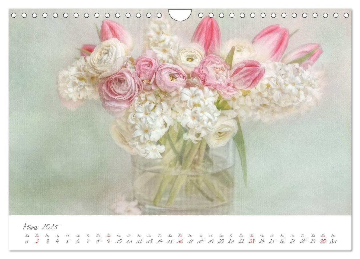 Bild: 9783435667932 | Blüten Poesie (Wandkalender 2025 DIN A4 quer), CALVENDO Monatskalender