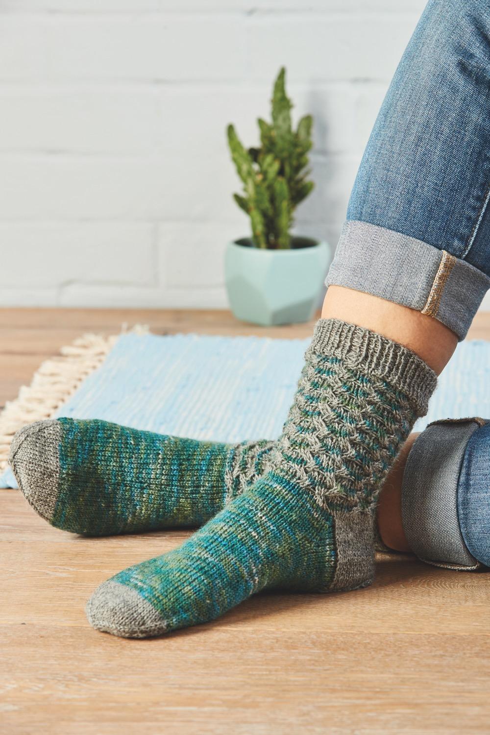 Bild: 9783841065711 | Socken mit Hebemaschen | Tolle Muster einfach stricken | Babette Ulmer