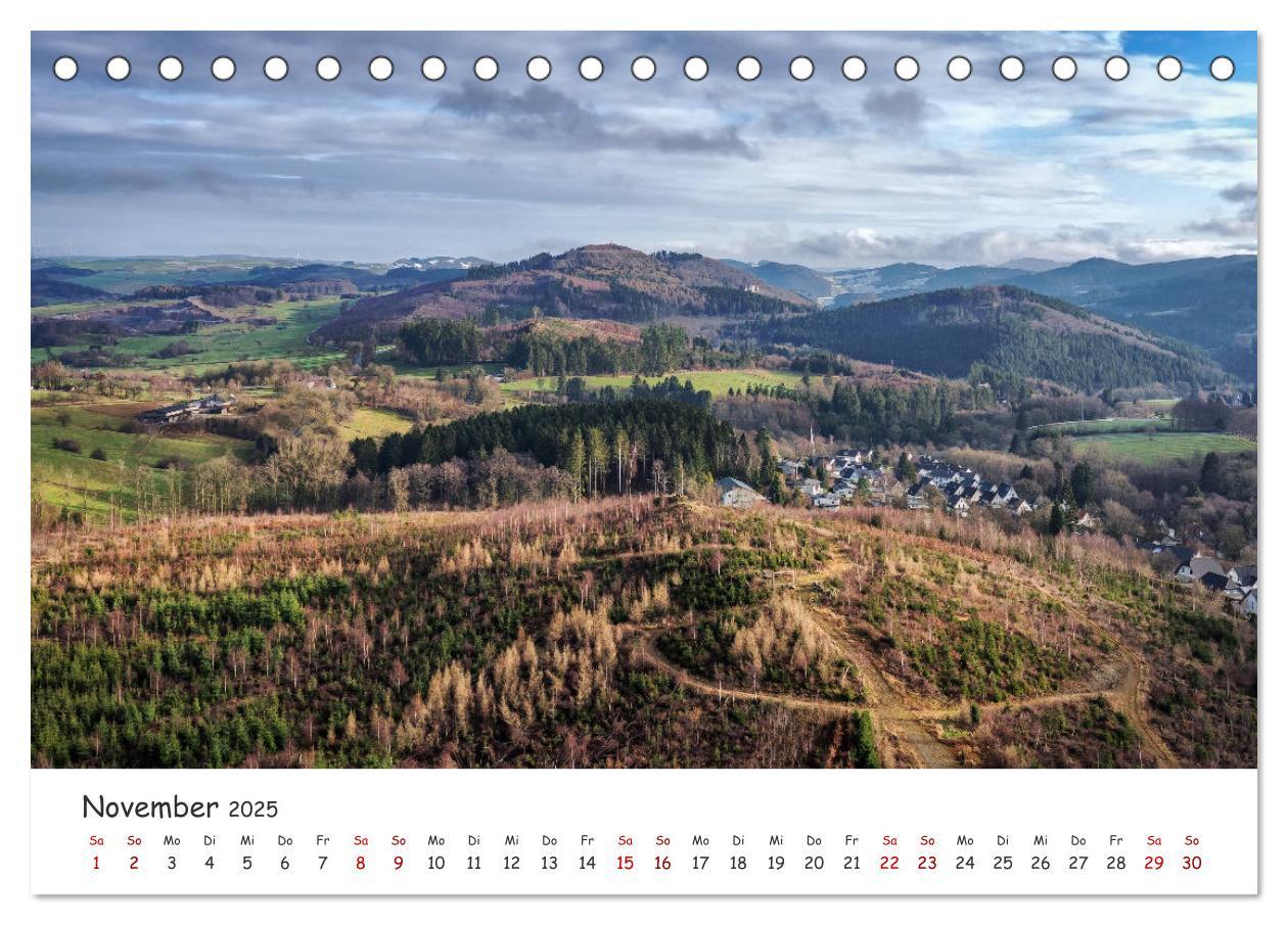 Bild: 9783435430888 | Das Sauerland bei Brilon aus der Vogelperspektive (Tischkalender...