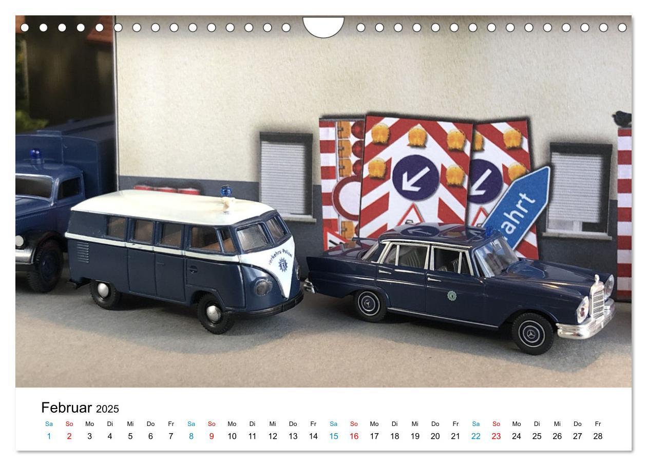 Bild: 9783435021321 | Polizeimodelle im Einsatz (Wandkalender 2025 DIN A4 quer), CALVENDO...