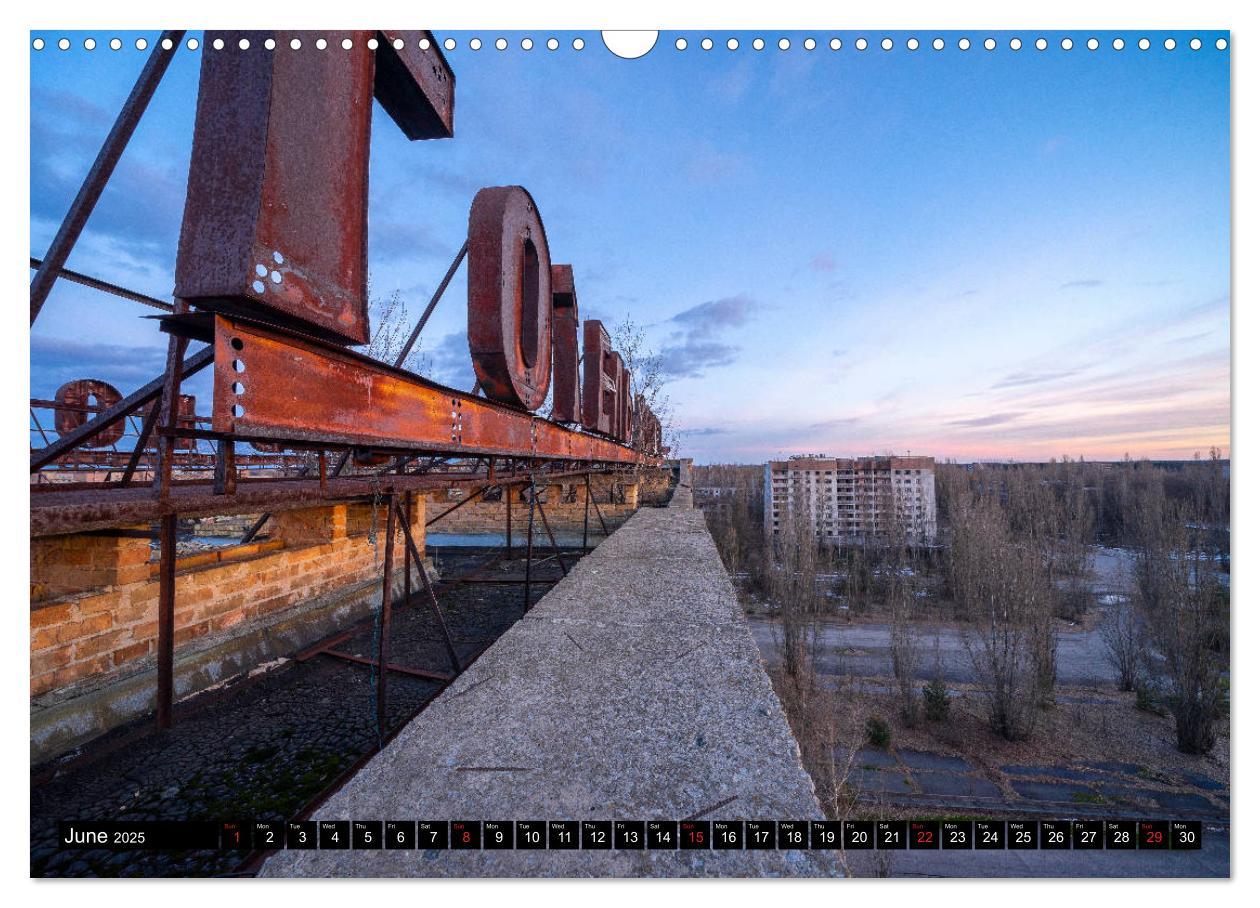 Bild: 9781325939282 | Chernobyl - The exclusion zone (Wall Calendar 2025 DIN A3...