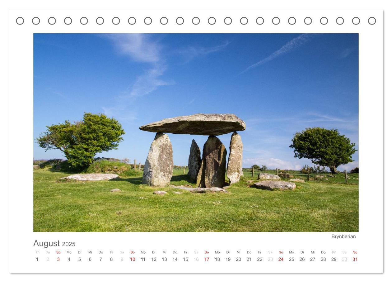 Bild: 9783435765782 | Eine Reise durch Wales (Tischkalender 2025 DIN A5 quer), CALVENDO...