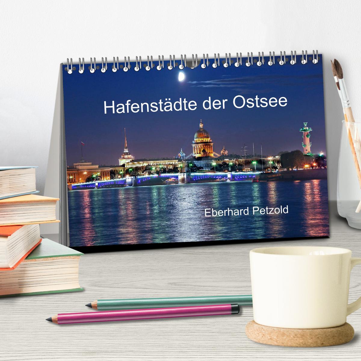 Bild: 9783435409549 | Hafenstädte der Ostsee (Tischkalender 2025 DIN A5 quer), CALVENDO...