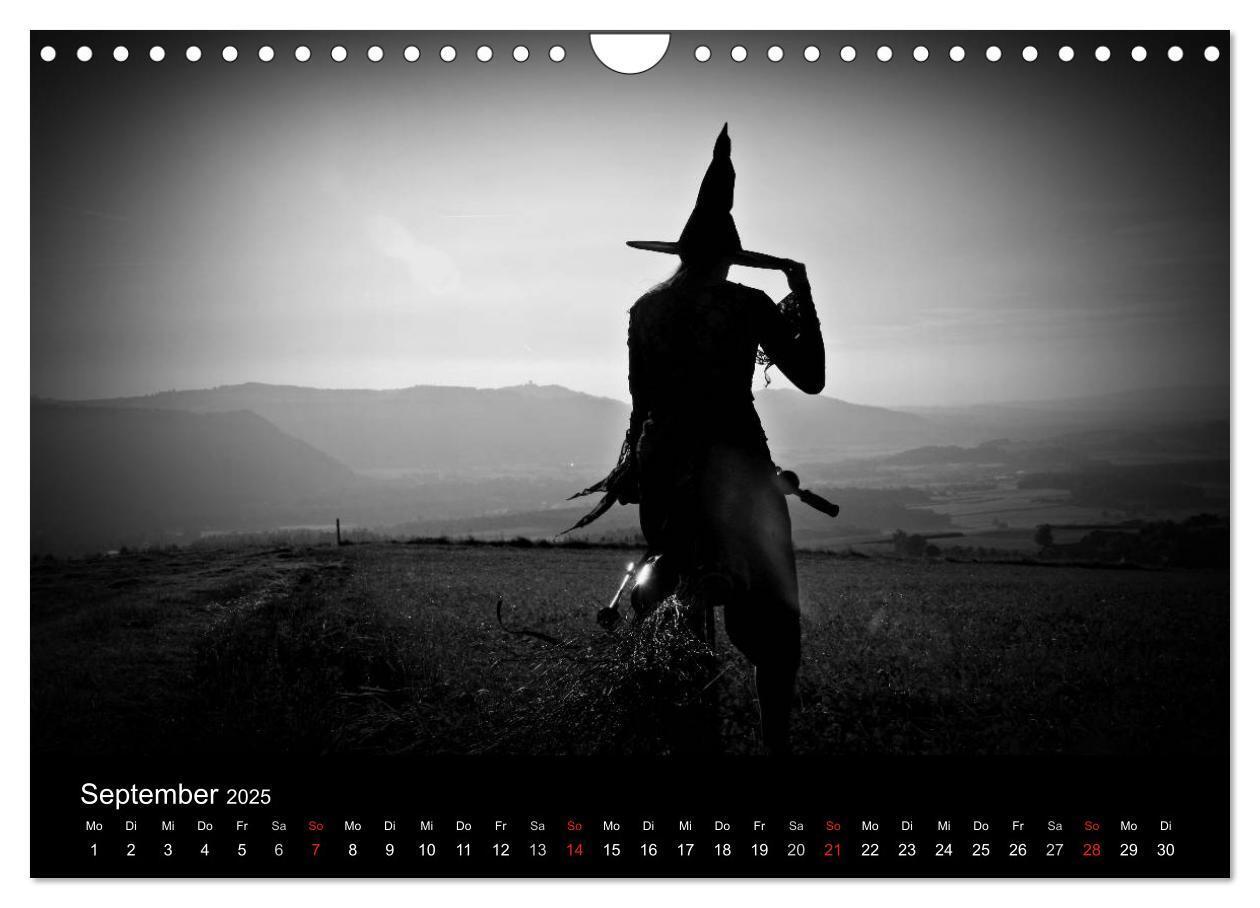 Bild: 9783435780457 | Hexen (Wandkalender 2025 DIN A4 quer), CALVENDO Monatskalender | 2025