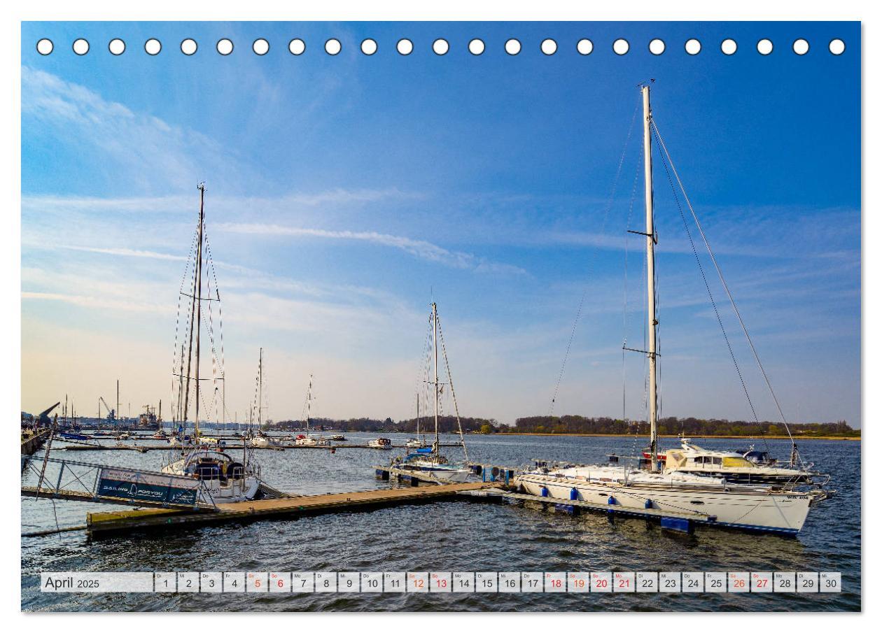 Bild: 9783435238644 | Rostock Impressionen (Tischkalender 2025 DIN A5 quer), CALVENDO...