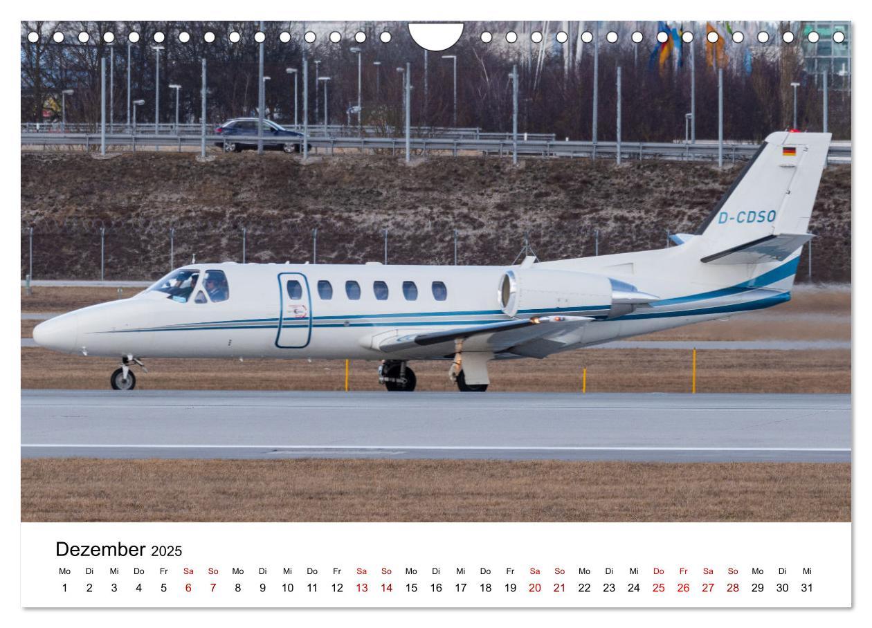 Bild: 9783457220283 | Die Welt der Privatjets (Wandkalender 2025 DIN A4 quer), CALVENDO...